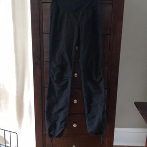 Lululemon track pants size 4